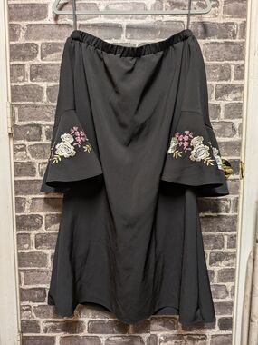 Jennifer Lopez Black Off-Shoulder Midi Dress with Pink & White Floral Embroidery
